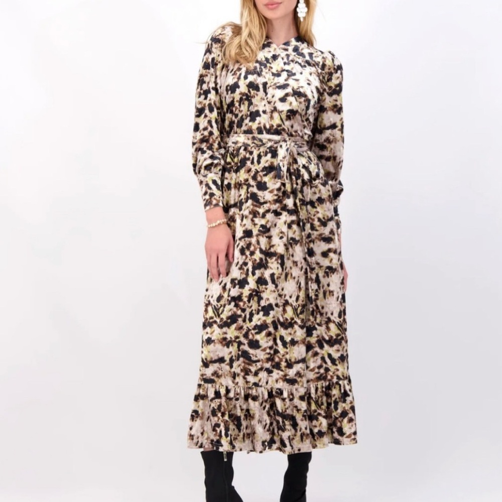 NWT Ghospell Elegant Long Sleeve Printed Dress